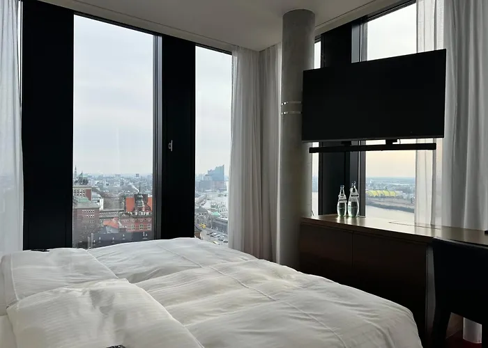 Empire Riverside Hotel